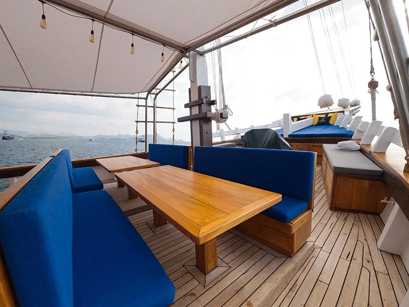 Lamain Voyage 2 - Luxury Phinisi Komodo Charter 2026